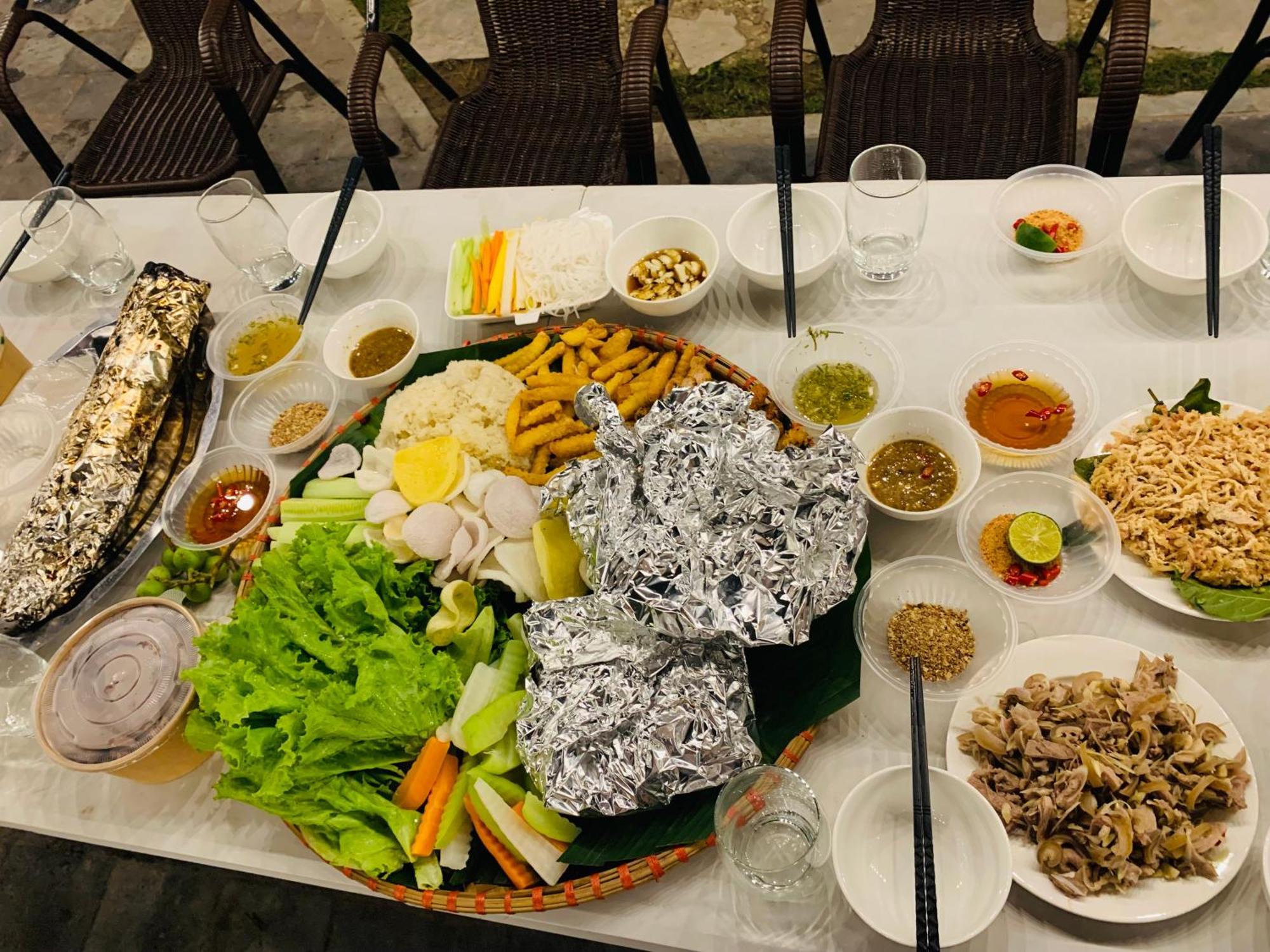 Chu Thien Homestay And Camping Ханой Экстерьер фото